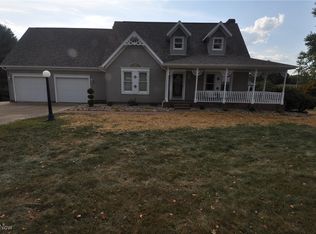 240 Mockingbird Hl, Zanesville, OH 43701