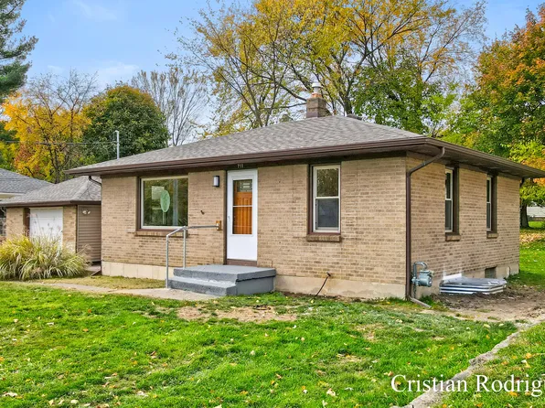 711 Fairfield Ave NW, Grand Rapids, MI 49504