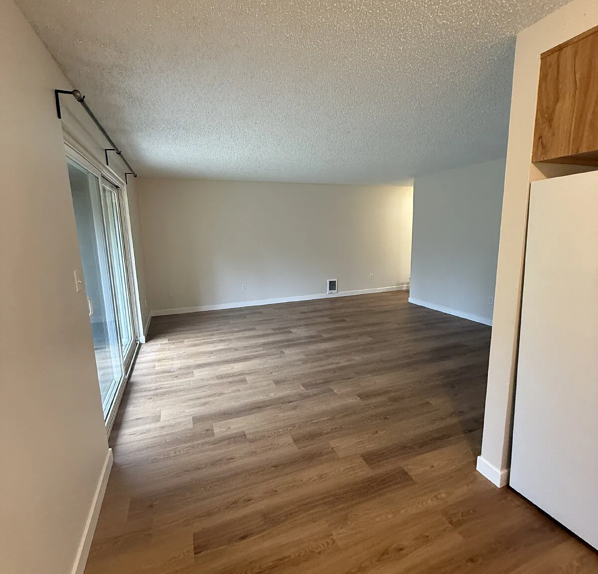 2 bed, 1.0 bath, 925 sqft, $1,895 — Photo 3