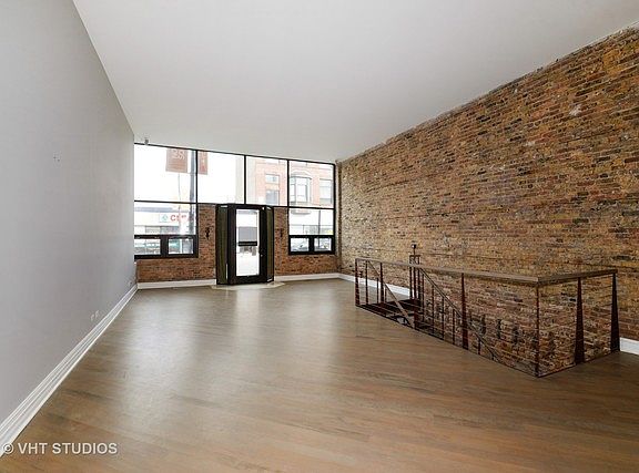 4th image of 850 N Milwaukee Ave APT 104