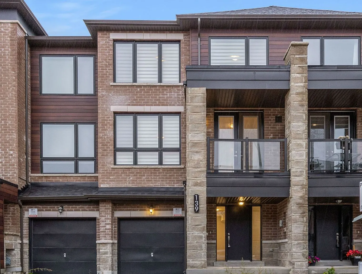 4 bed, $2,850 — Photo 1