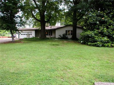 4850 Westchester Rd, Winston Salem, NC, 27103