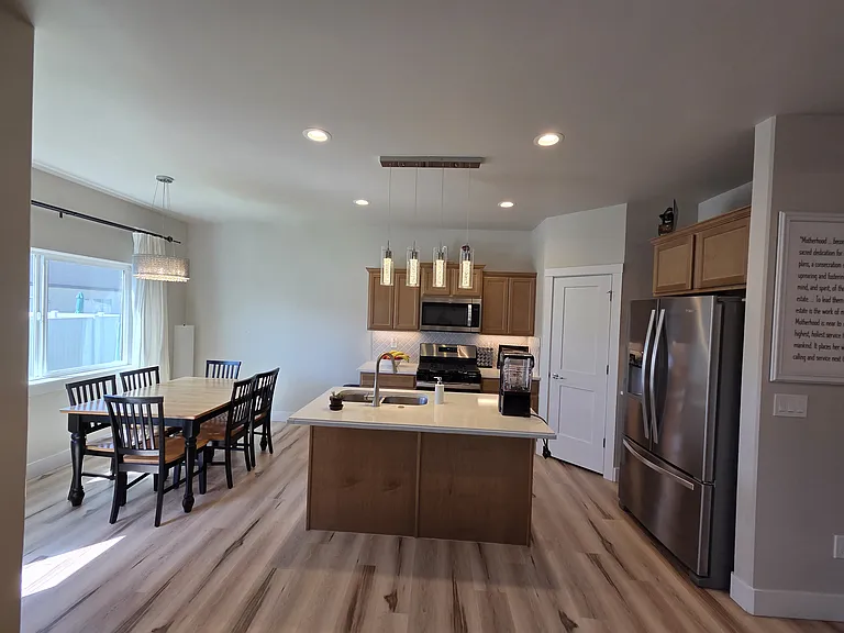 2430 Lotus Ave — Photo 12