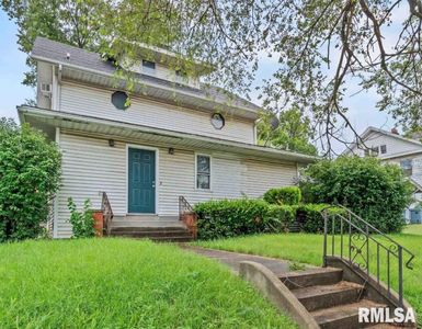 400-402 E Laurel St, Springfield, IL, 62704