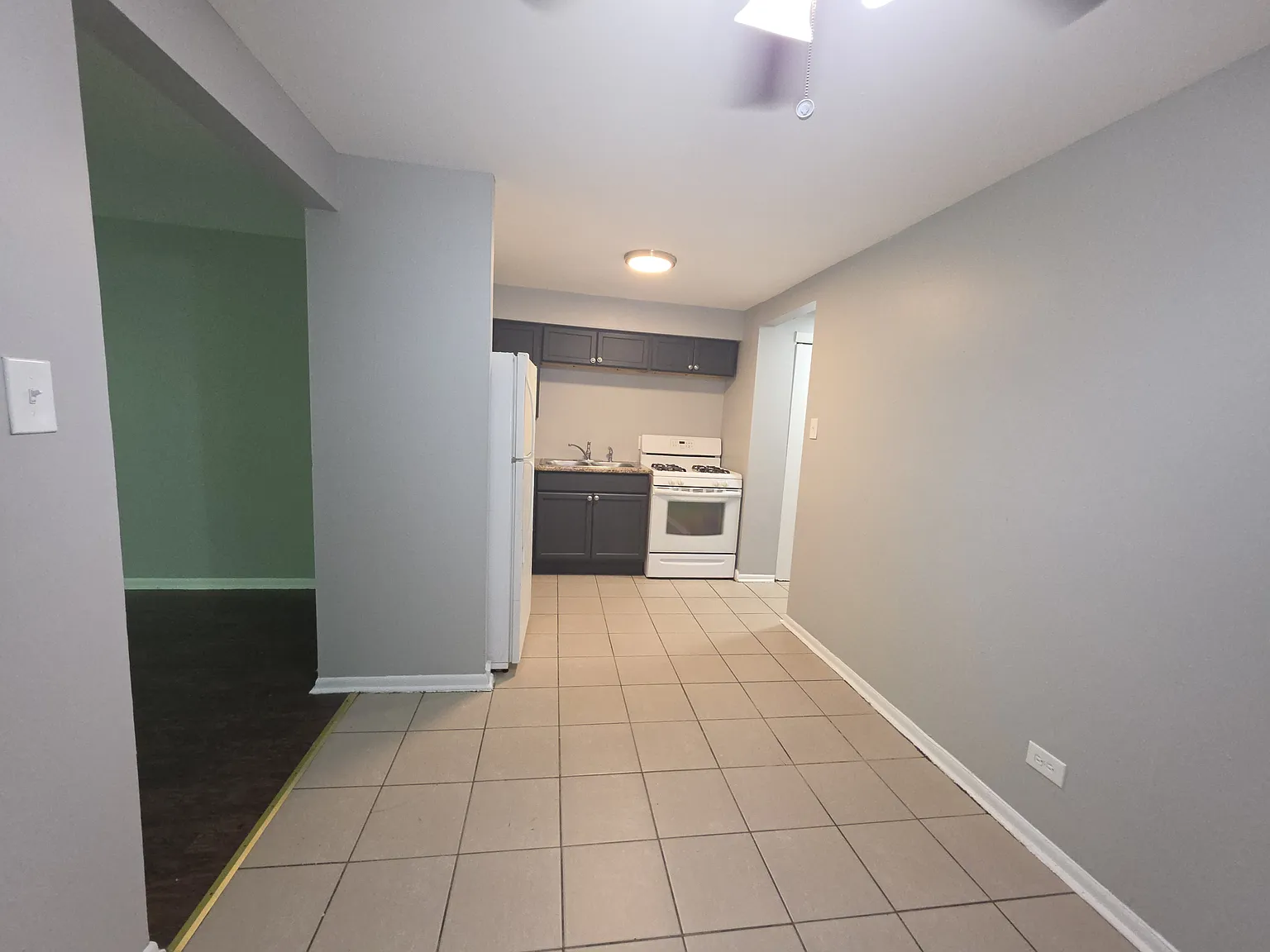 1 bed, 1.0 bath, $1,050 — Photo 3