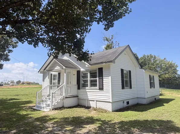 2161 N Carolina 55, Coats, NC