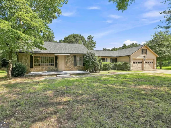 458 Mehaffey Dr, Fairburn, GA 30213