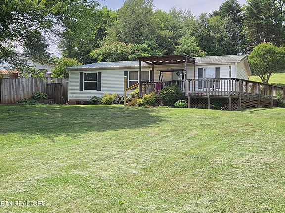 2nd image of 2262 Mentor Rd