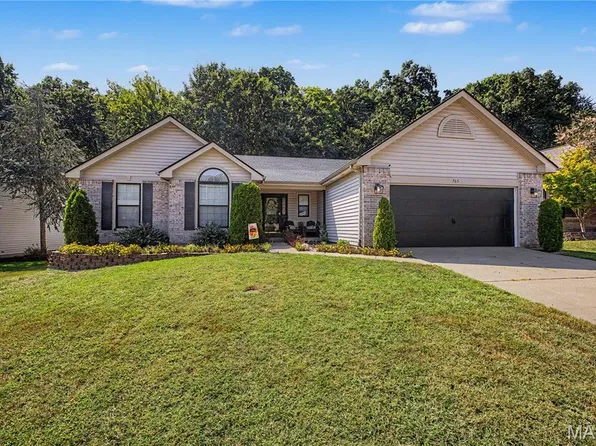 765 Emerald Oaks Ct, Eureka, MO 63025