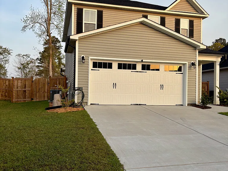 4172 Pegasus Pkwy — Photo 2