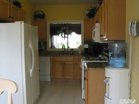 3rd image of 79 Deer Valley Dr