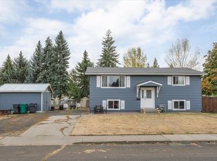 208 Holladay Dr, Cheney, WA 99004