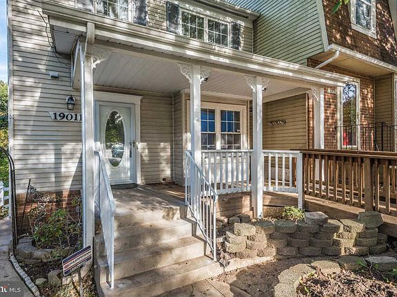 2nd image of 19011 Grotto Ln