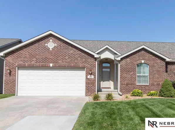 7609 Kentwell Ln, Lincoln, NE 68516