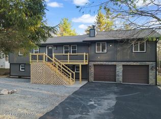 6514 Runnymead Ln, Tobyhanna, PA