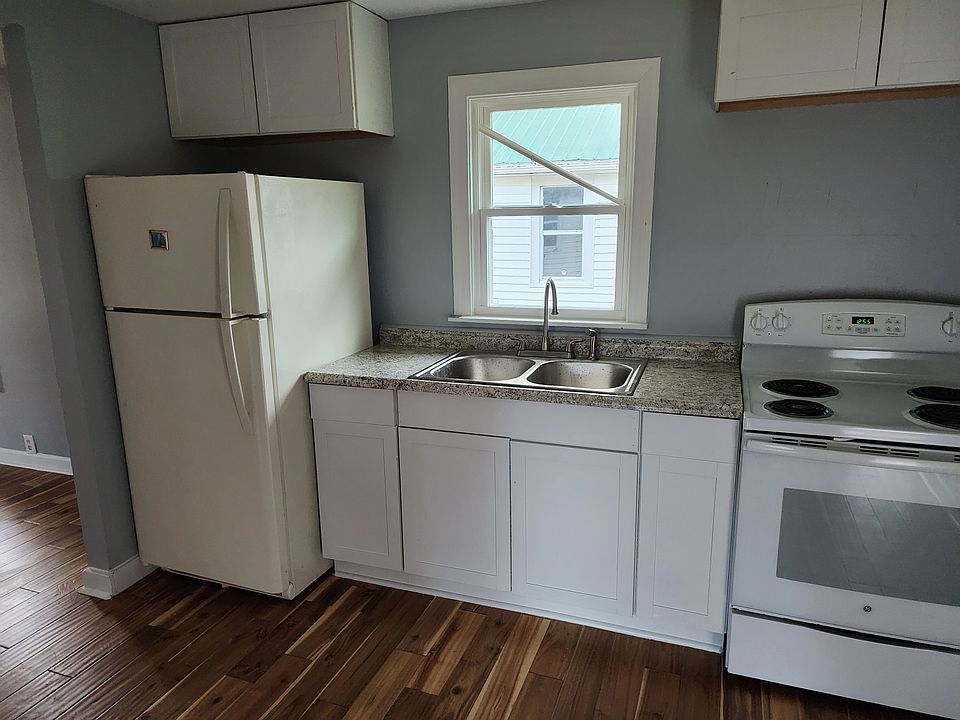 2nd image of 4305 Summit Ave