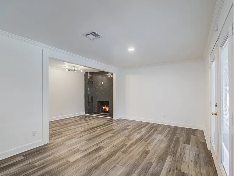 1521 Pearl St — Photo 10