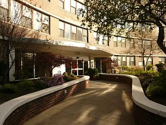 Rented by Classic Marketing- 530 Park1