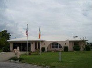 1742 N Lakeside Ct, Venice, FL 34293