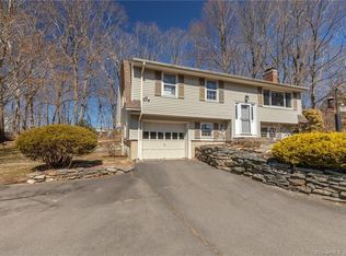 8 Sherry Dr, East Hampton, CT 06424