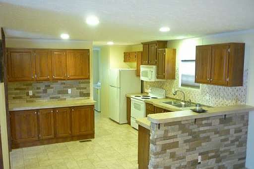 4th image of 82 Lynnwood Cir