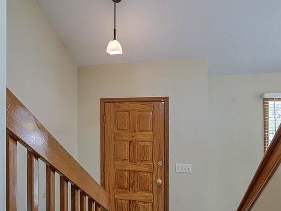 4th image of 9805 S 9th Ave