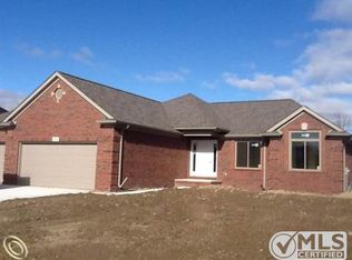 1214 S Riverside Ave, Saint Clair, MI 48079