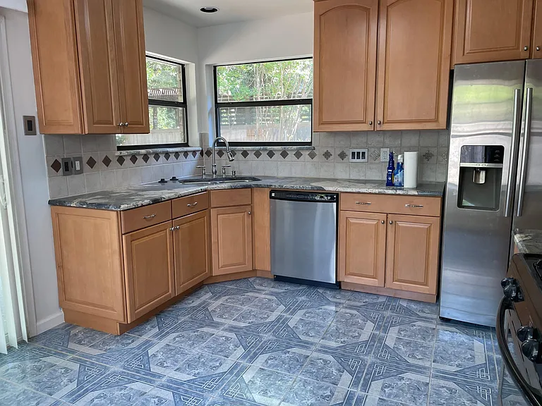1761 Prescott Dr — Photo 5