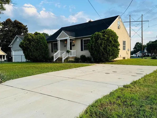 138 Ridgeway St, Fredericksburg, VA 22401