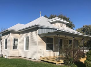 737 Armory Ave, Chariton, IA 50049