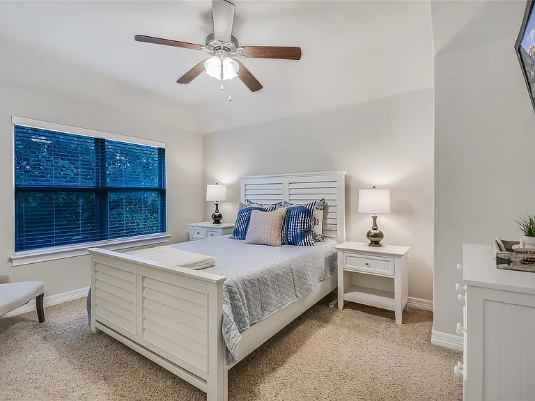 223 Lake Como Dr — Photo 24
