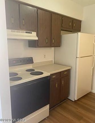 4th image of 221 W Limberlost Dr