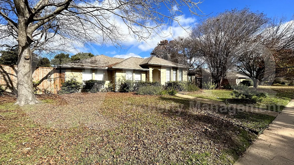 5 bed, 3.0 bath, 2675 sqft, $3,000 — Photo 3