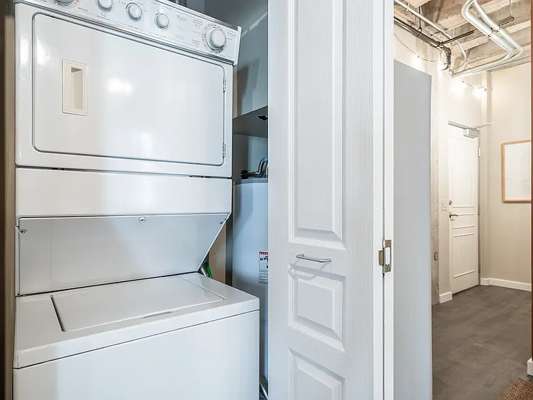 114 W Adams St #503 — Photo 20