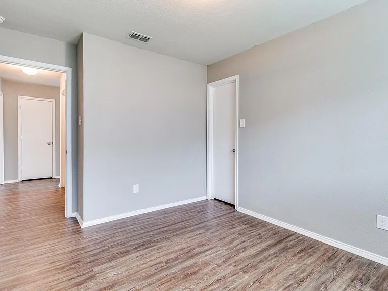 1434 S Raven Dr — Photo 9