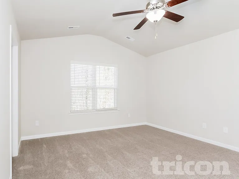 111 Spring Knoll Dr — Photo 7