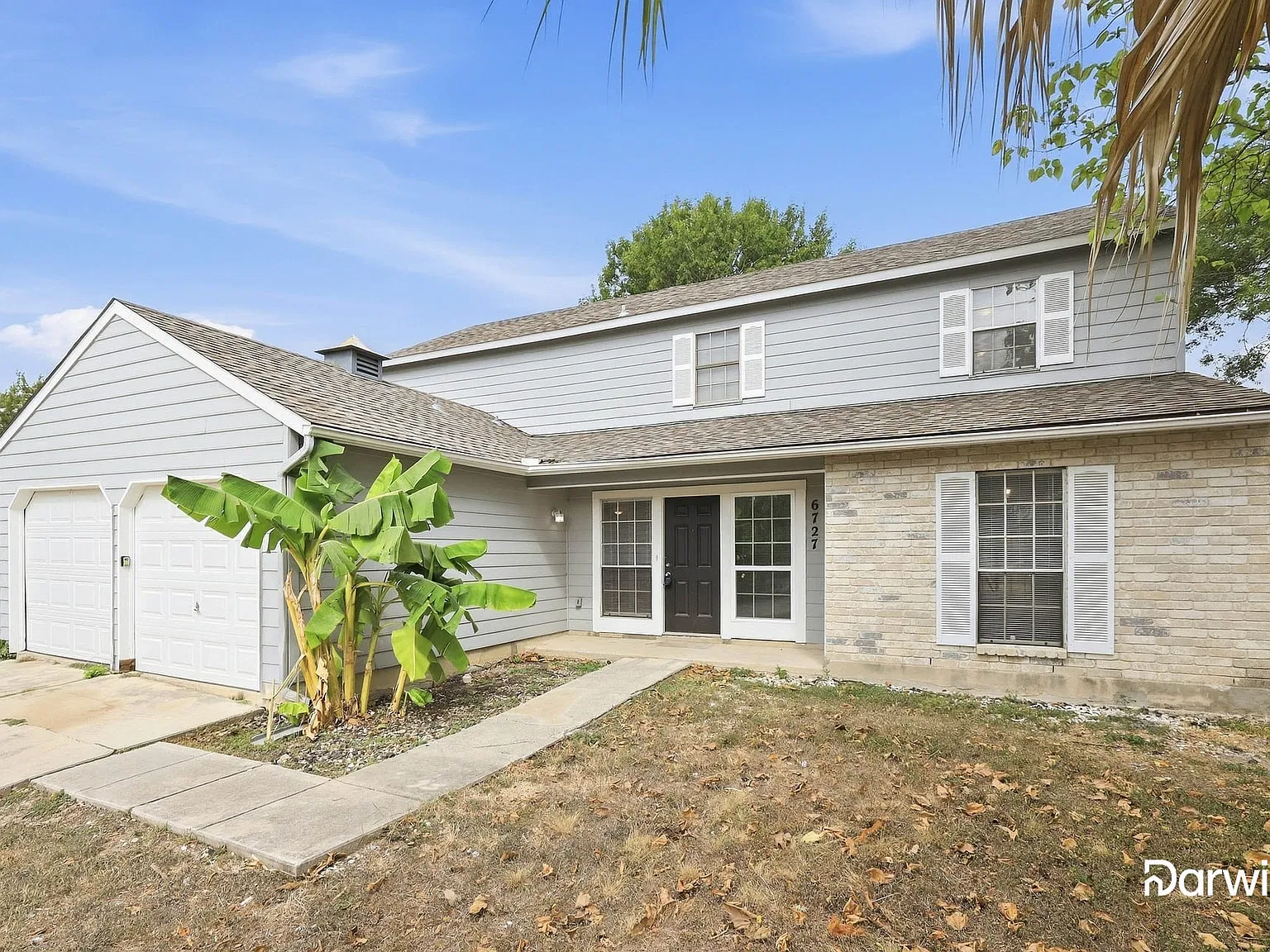 4 bed, 2.5 bath, 2390 sqft, $2,040 — Photo 2