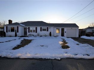 11 Fielding Rd, Cranston, RI 02910