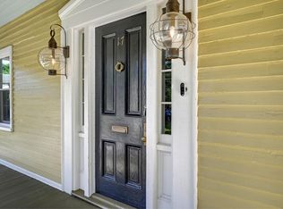 17 Old Beach Rd, Newport, RI 02840