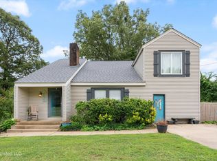 120 Redbud Dr, Batesville, MS 38606