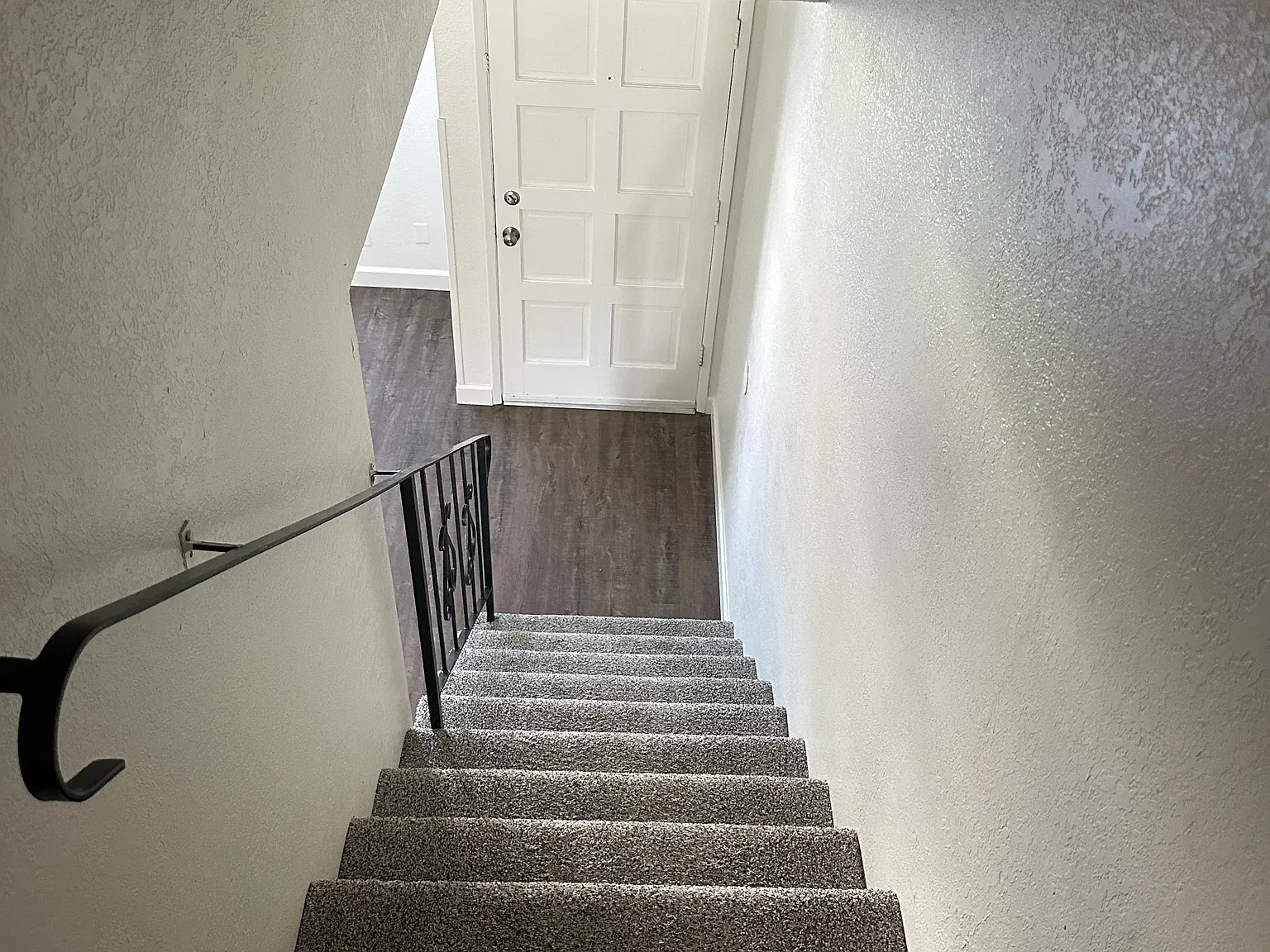 2 bed, 1.5 bath, 960 sqft, $1,545 — Photo 3