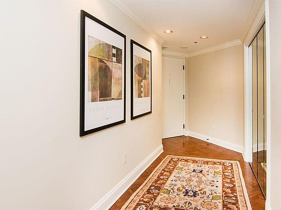 5th image of 505 E Huron St APT 506