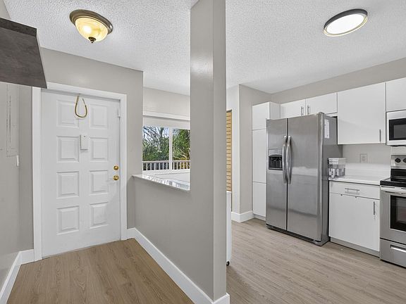 4th image of 9537 Weldon Circle #405