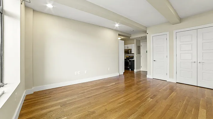 Rented by Vertical Real Estate LLC | media 12