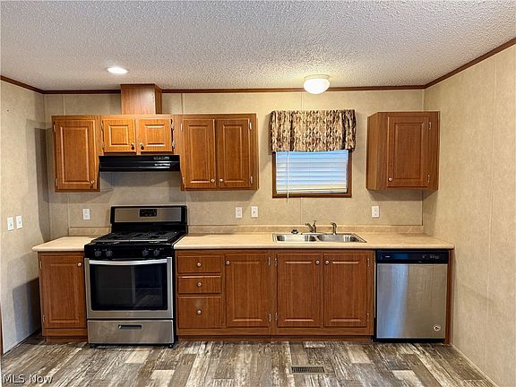 4th image of 2606 Lincoln Way W #61