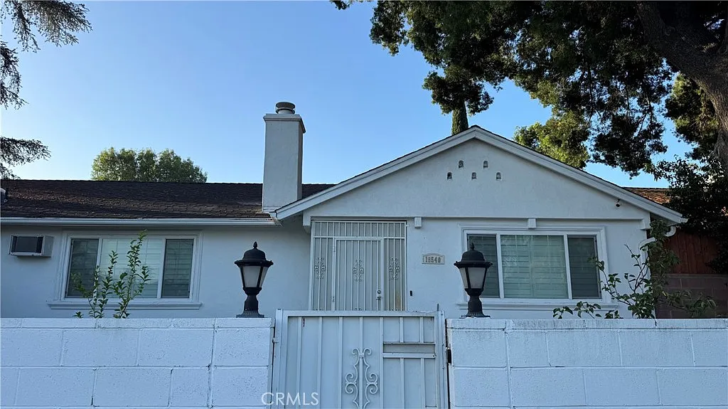 4 bed, 2205 sqft, $5,000 — Photo 1