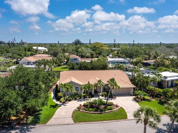 819 Paradise Way, Sarasota, FL 34242