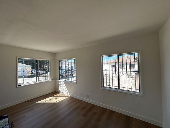 2nd image of 1237 E 119th St #1/2