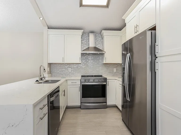 12639 Ashmore Green Dr N — Photo 7