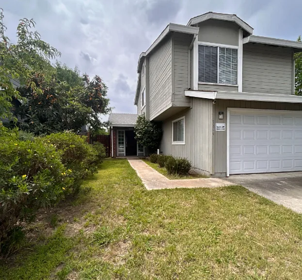 4304 Calcutta Way #1 — Photo 2